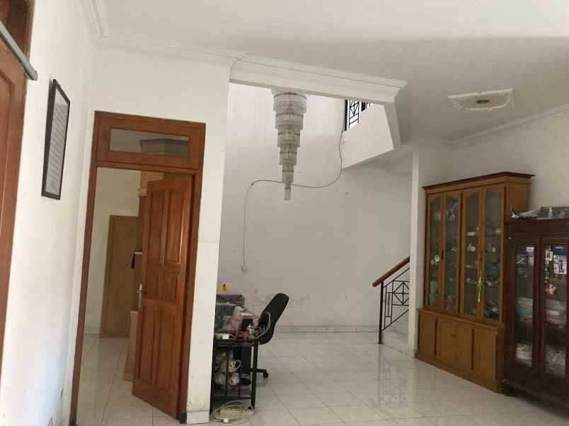 dijual rumah jl kaliurang no km 7 2