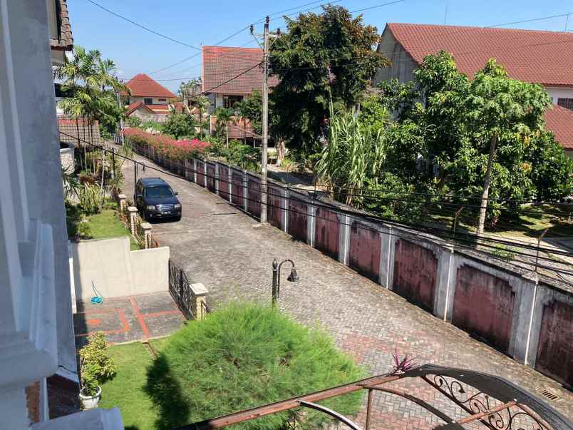 dijual rumah jl kaliurang no km 7 2