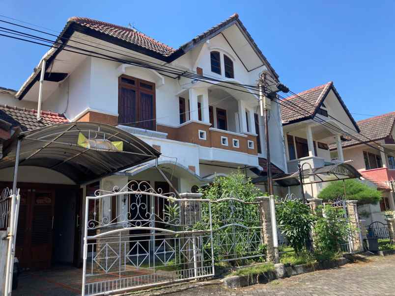 dijual rumah jl kaliurang no km 7 2