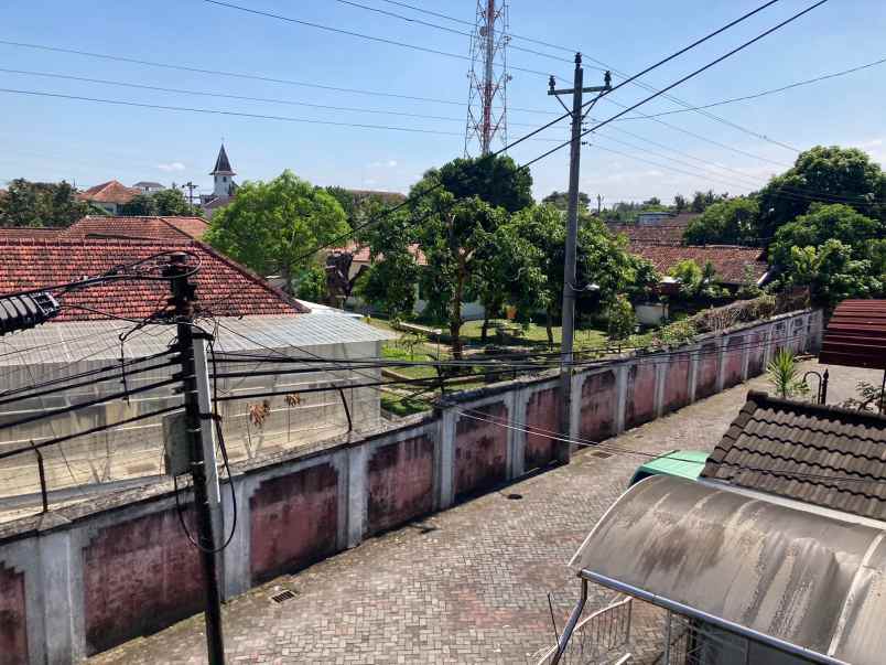 dijual rumah jl kaliurang no km 7 2