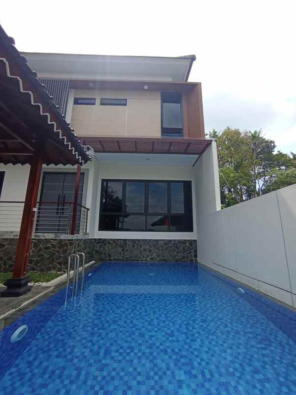 dijual rumah jl karangjati gedongan