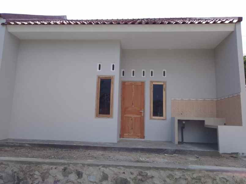 dijual rumah jl karangrau