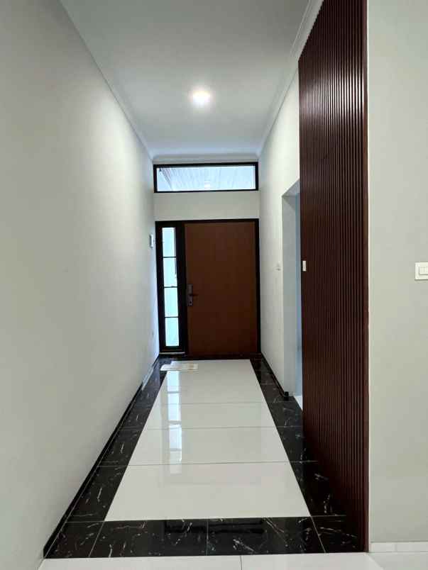 dijual rumah jl kembar regol