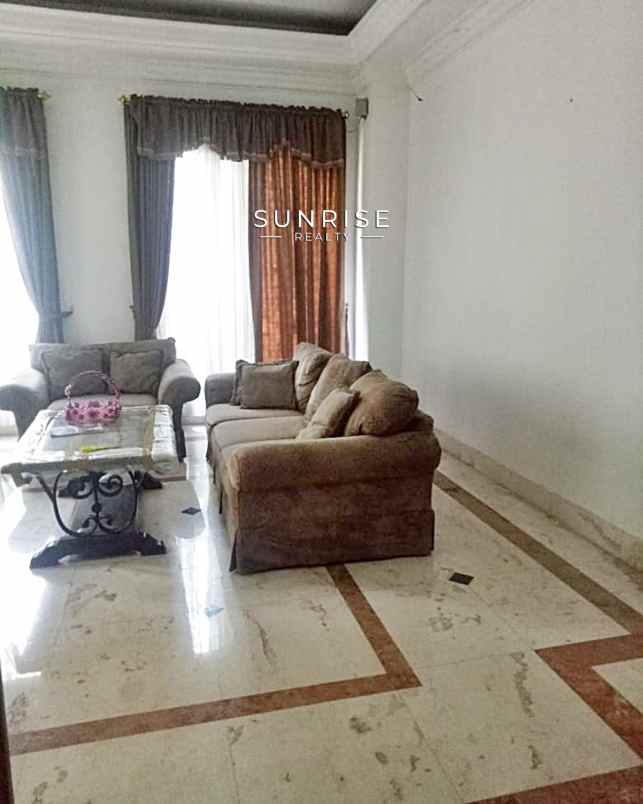 dijual rumah jl kintamani