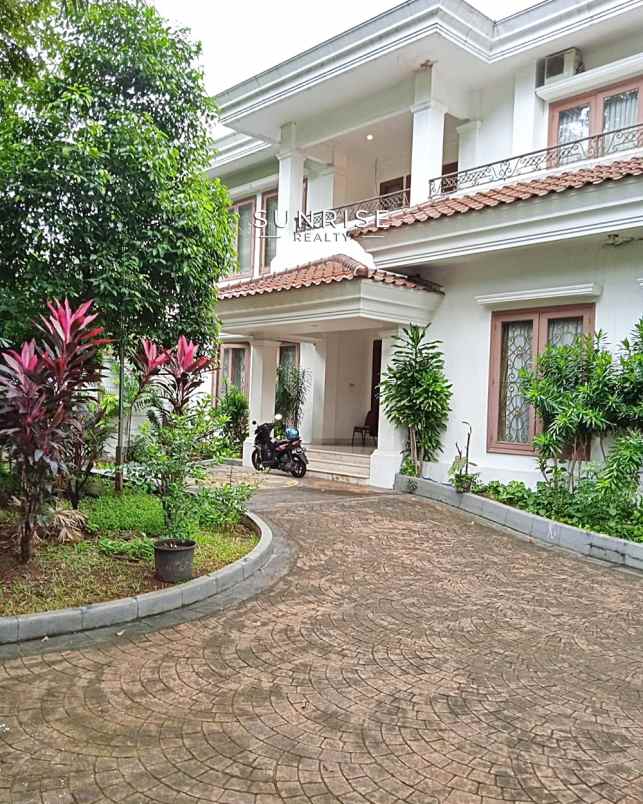 dijual rumah jl kintamani