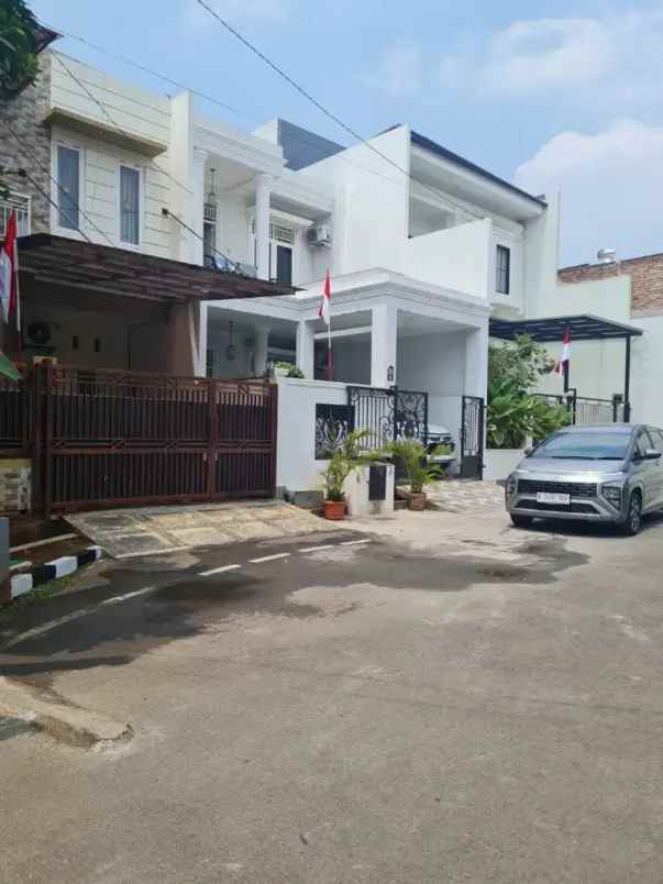 dijual rumah jl komplek billy moon