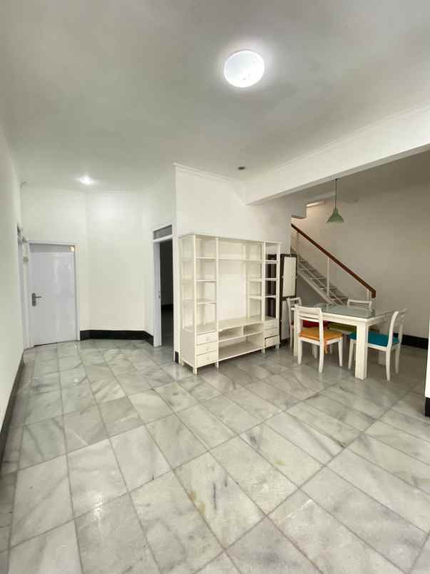 dijual rumah jl kp dukuh kramat jati