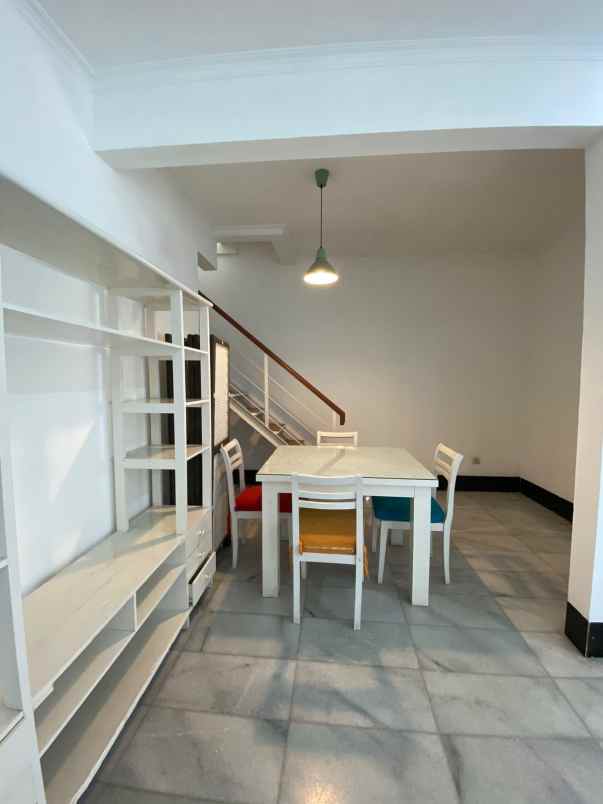 dijual rumah jl kp dukuh kramat jati