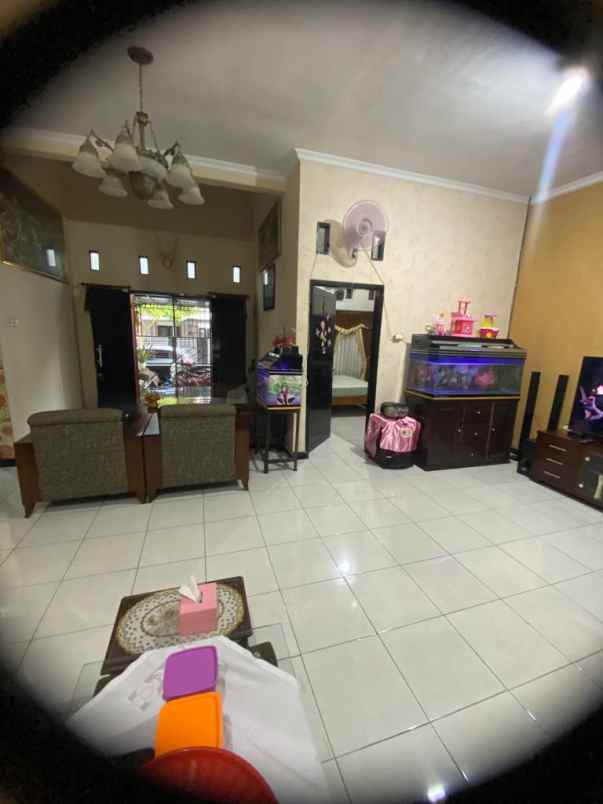 dijual rumah jl ks tubun