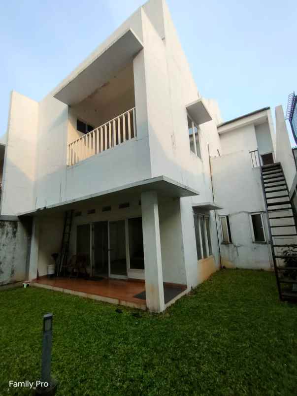 dijual rumah jl m saidi petukangan