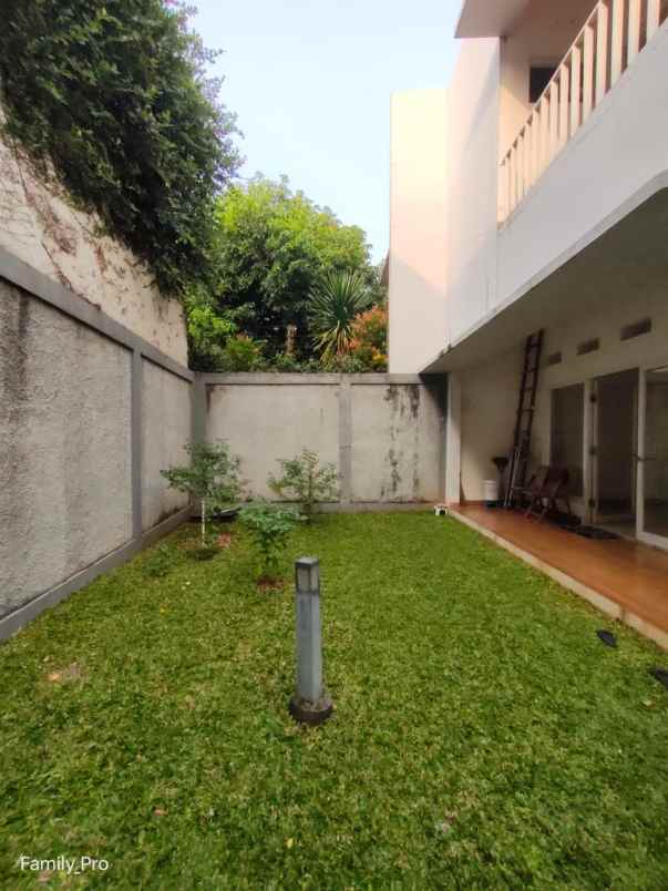 dijual rumah jl m saidi petukangan