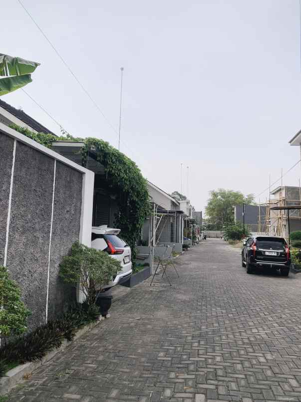 dijual rumah jl mangunkarso no 48 toyoresmi