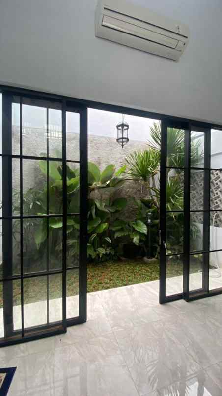 dijual rumah jl mega cinere cinere