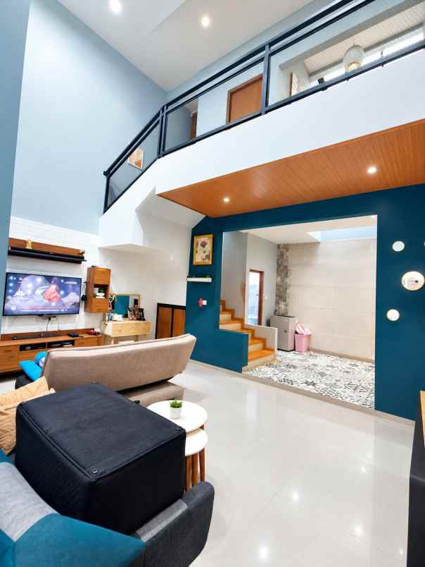 dijual rumah jl neptunus rancabolang