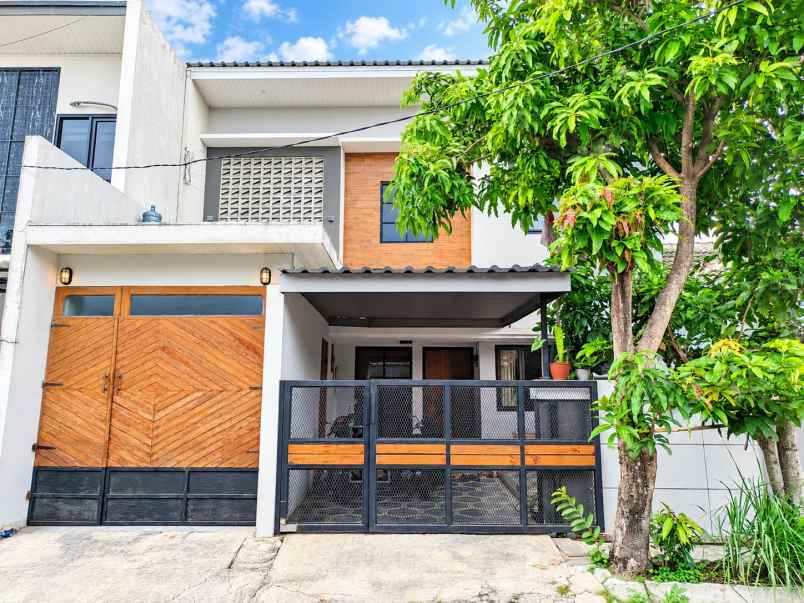 dijual rumah jl neptunus rancabolang