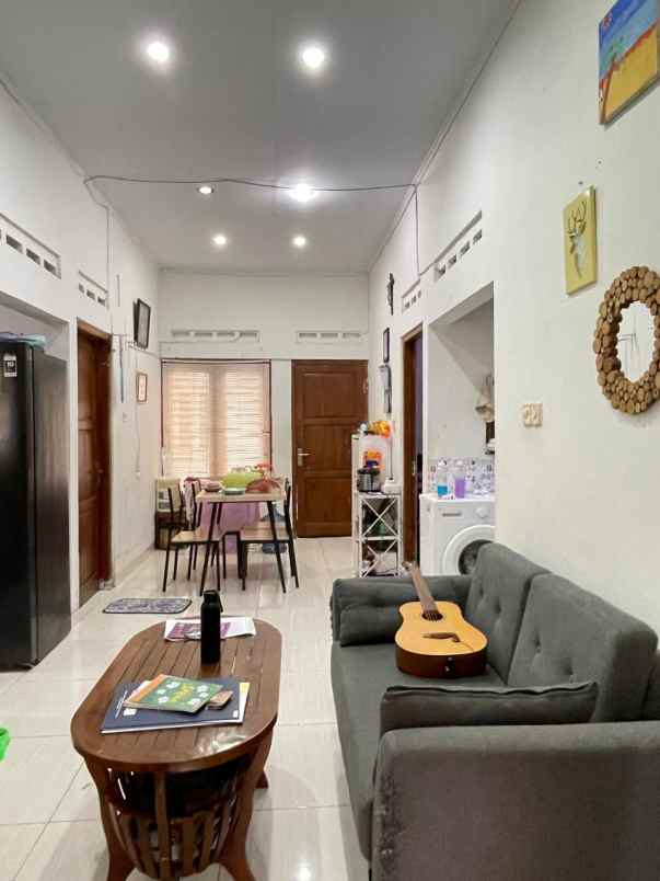 dijual rumah jl palagan gito gati