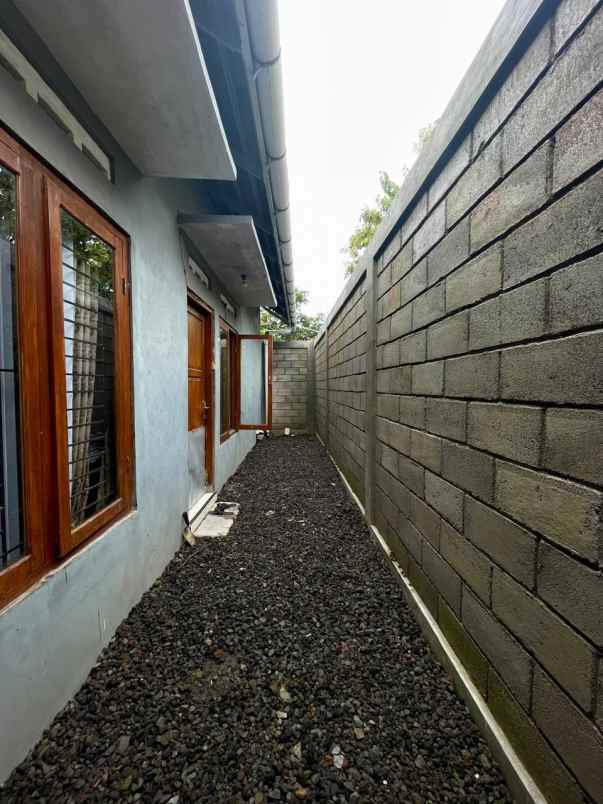 dijual rumah jl palagan gito gati