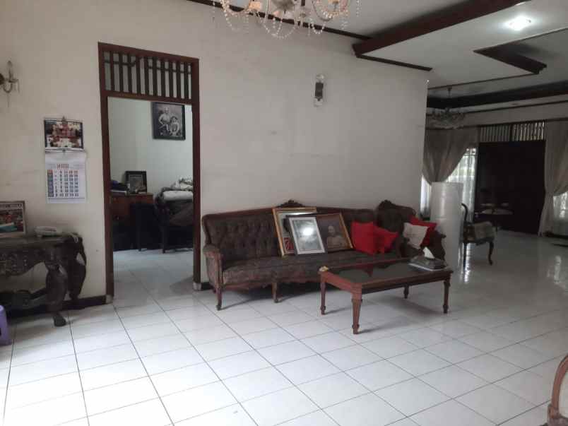 dijual rumah jl pertanian