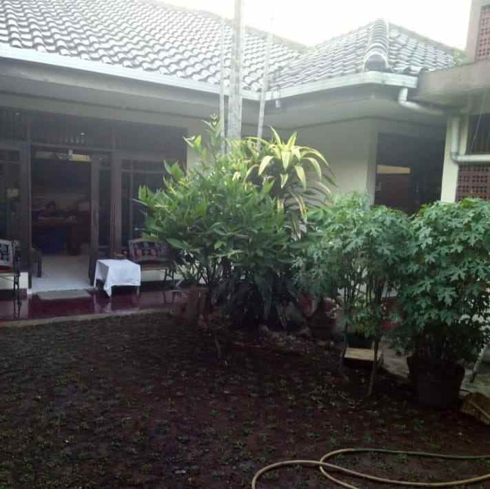 dijual rumah jl pertanian