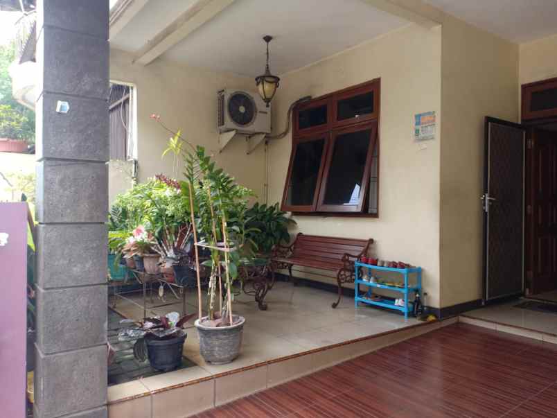 dijual rumah jl ratna jatibening pondok