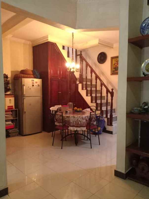 dijual rumah jl ratna jatibening pondok