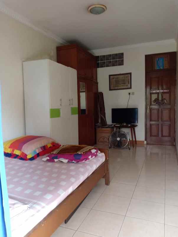 dijual rumah jl ratna jatibening pondok