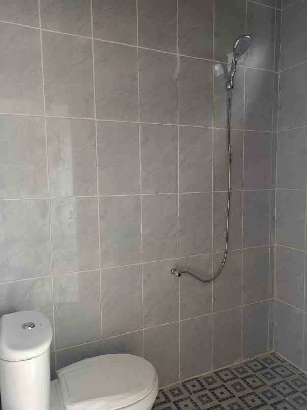 dijual rumah jl raya arco dekat duren