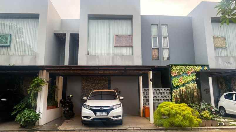 dijual rumah jl raya cipayung jakarta timur