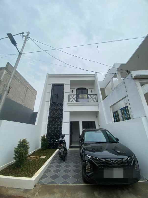 dijual rumah jl raya condet