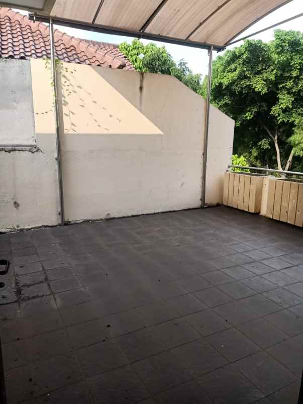 dijual rumah jl raya penggilingan