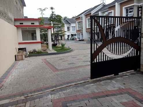 dijual rumah jl raya pondok aren