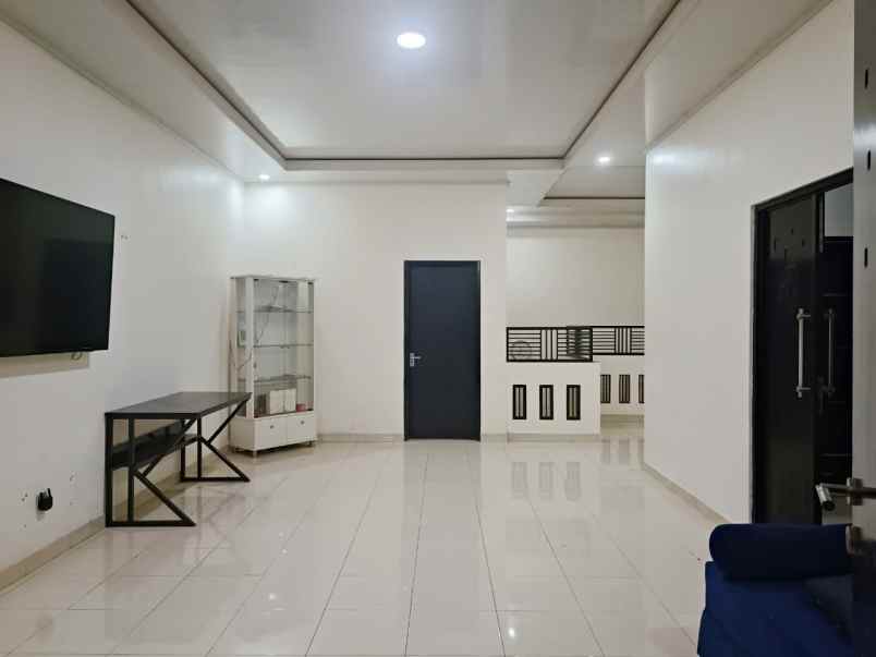 dijual rumah jl raya sholeh iskandar