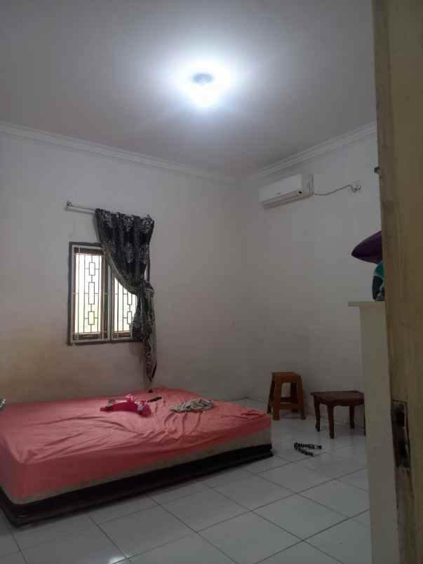 dijual rumah jl sekuntum