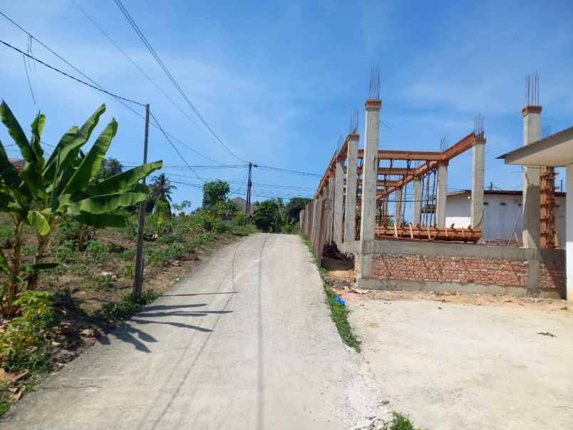 dijual rumah jl sekuntum
