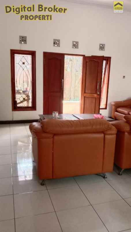 dijual rumah jl sindang barang