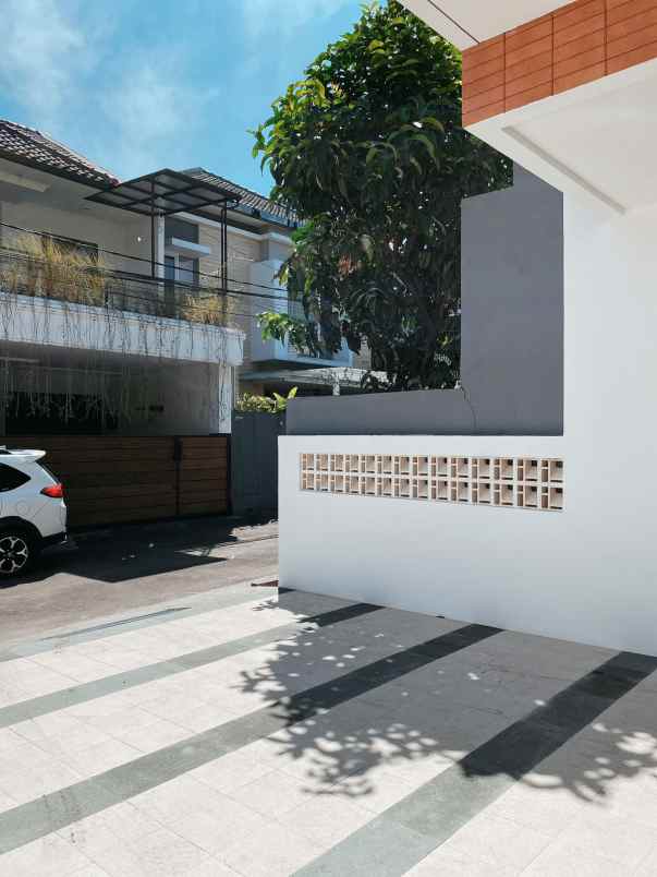 dijual rumah jl sri endah bkr kembar