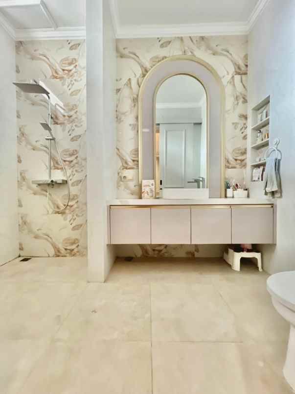 dijual rumah jl taman puspa raya