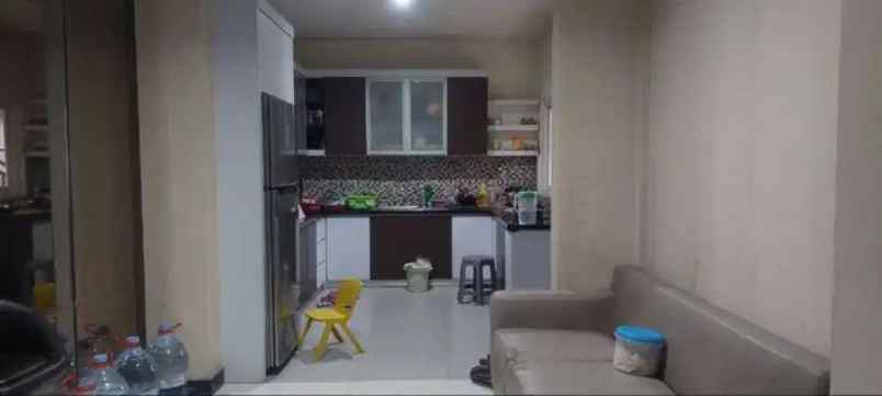 dijual rumah jl tenggilis tengah