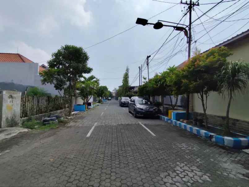 dijual rumah jl tenggilis tengah