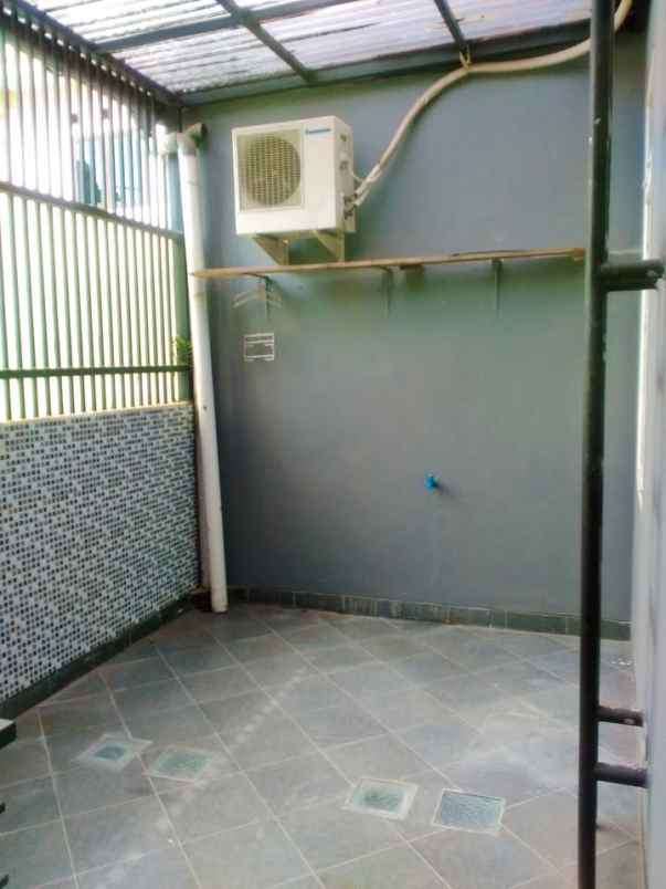 dijual rumah jl ters gegerkalong hilir