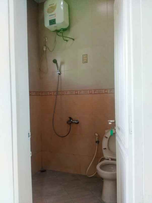 dijual rumah jl ters gegerkalong hilir