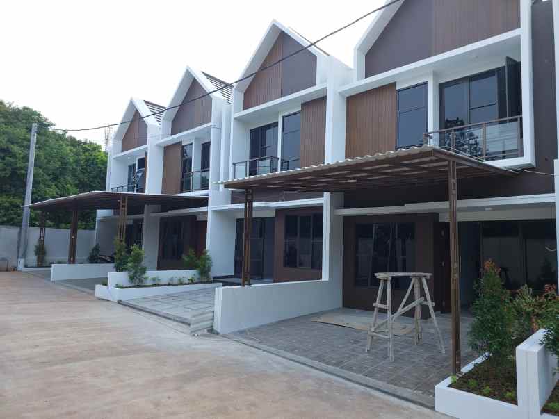 dijual rumah jl tlk langsa rt 2 rw 16