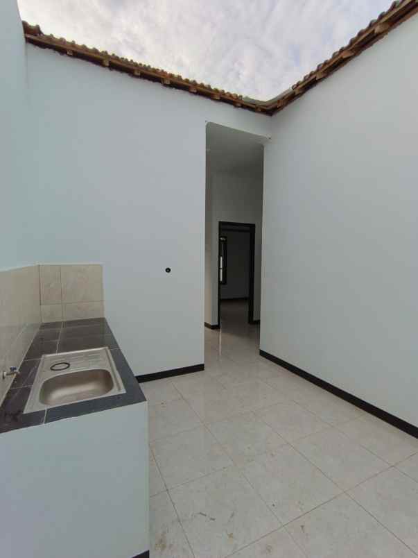 dijual rumah jln bojongwaru rancamulya