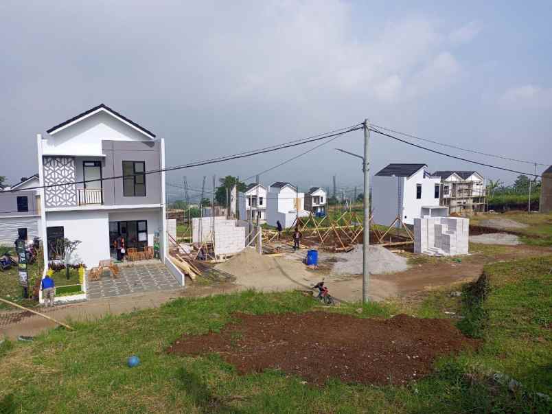 dijual rumah jln cijampil