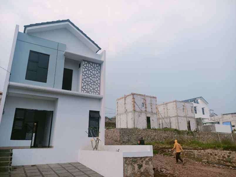 dijual rumah jln cijampil