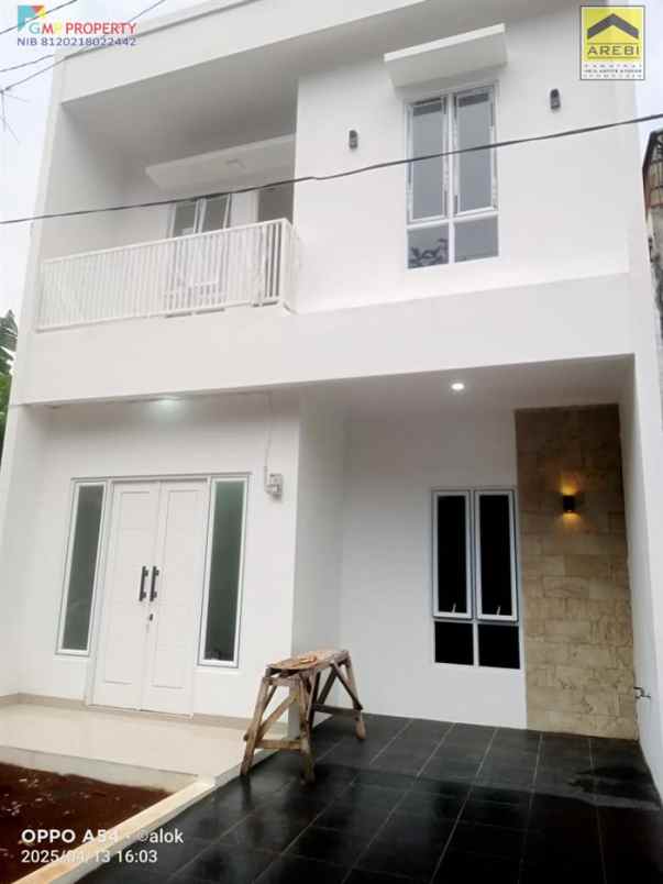 dijual rumah jln kalisari raya pasar