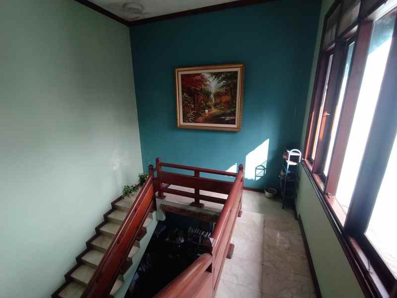 dijual rumah jln margonda raya rt 001