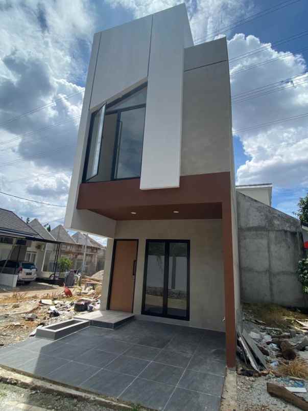 dijual rumah jln radar auri raya
