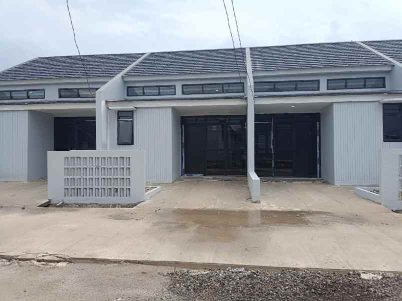 dijual rumah jln raya bosih cibitung