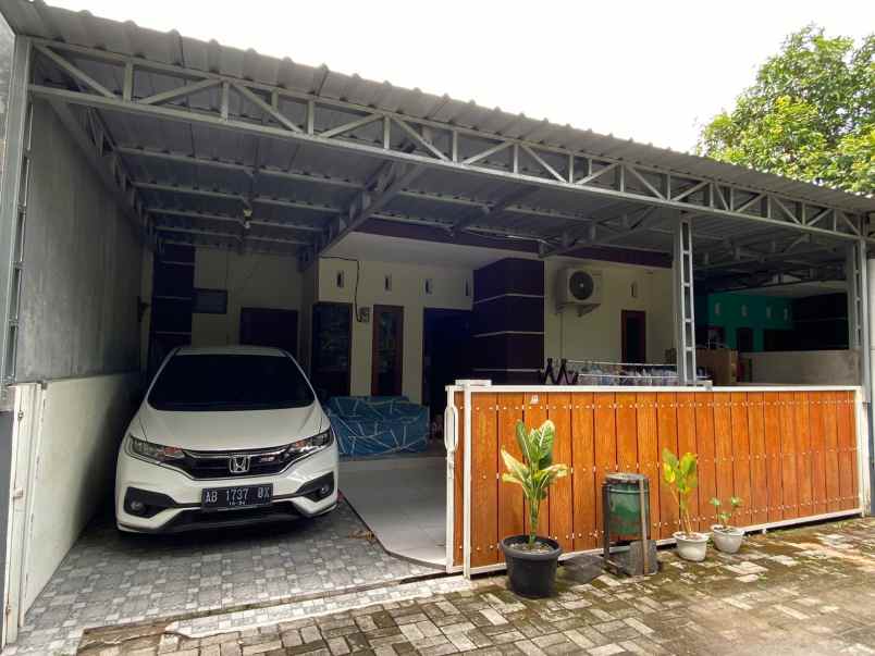 dijual rumah joho prambanan klaten jawa